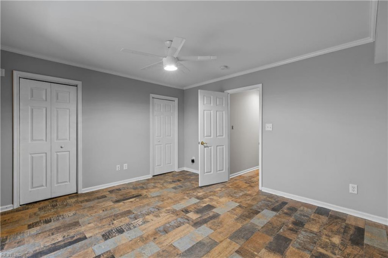 Photo 4 of 38 residential for sale in Virginia Beach virginia