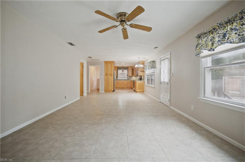 Photo 10 of 32 residential for sale in Norfolk virginia