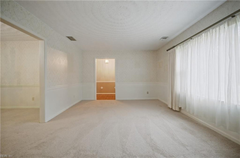 Photo 13 of 32 residential for sale in Norfolk virginia