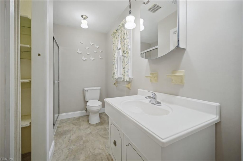 Photo 14 of 32 residential for sale in Norfolk virginia