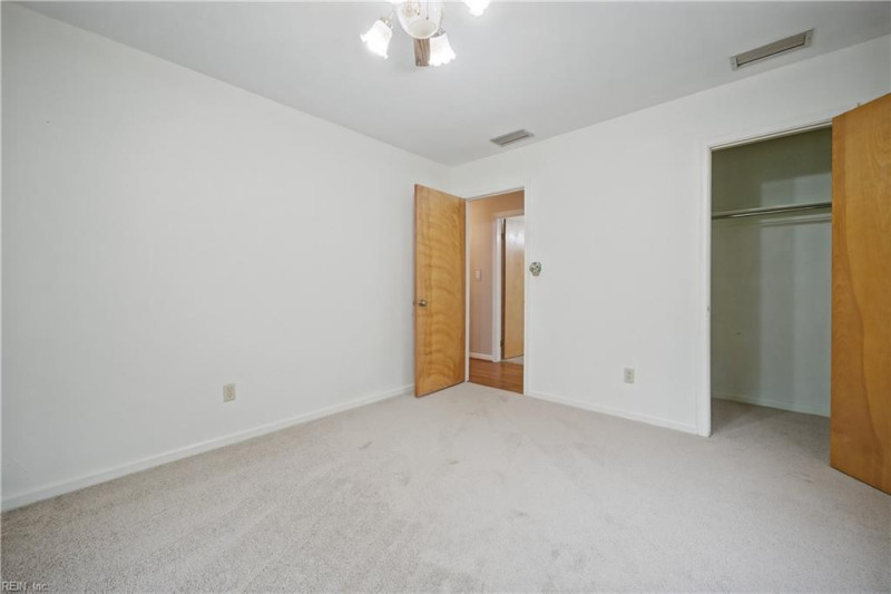 Photo 17 of 32 residential for sale in Norfolk virginia
