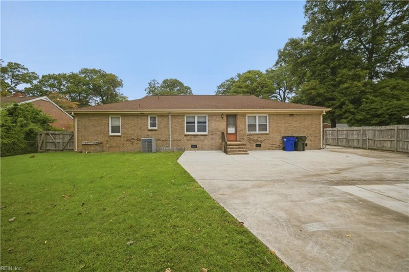 Photo 27 of 32 residential for sale in Norfolk virginia