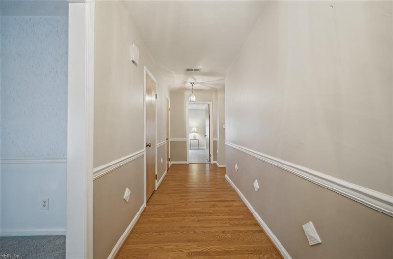 Photo 5 of 32 residential for sale in Norfolk virginia