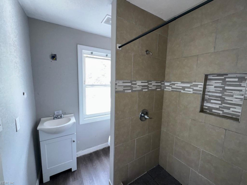 Photo 16 of 20 residential for sale in Portsmouth virginia Photo 16 of 20 residential for sale in Portsmouth virginia