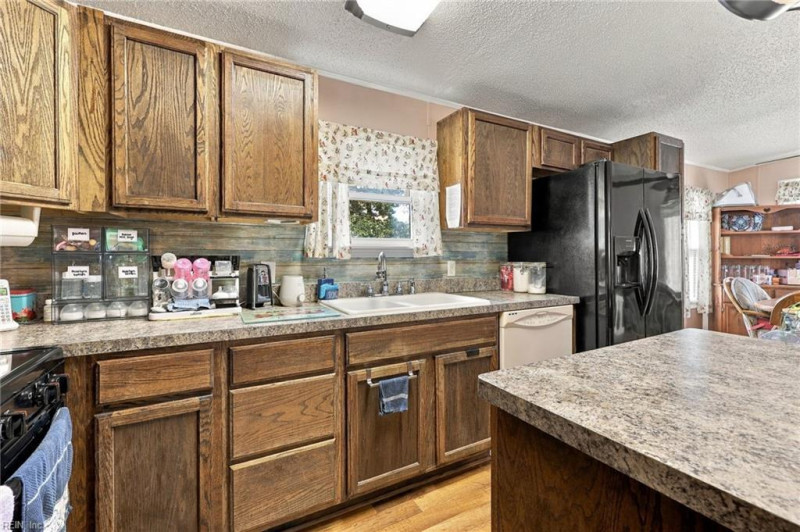 Photo 19 of 46 residential for sale in Suffolk virginia Photo 19 of 46 residential for sale in Suffolk virginia