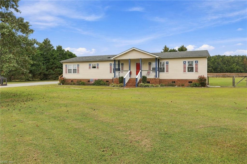 Photo 4 of 46 residential for sale in Suffolk virginia Photo 4 of 46 residential for sale in Suffolk virginia