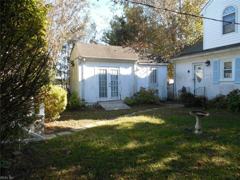 Photo 18 of 21 residential for sale in Gloucester County virginia