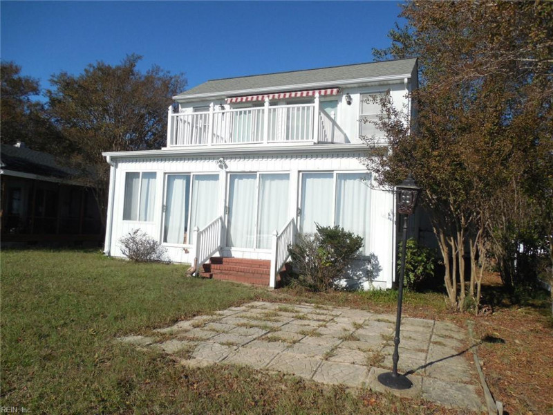 Photo 4 of 21 residential for sale in Gloucester County virginia
