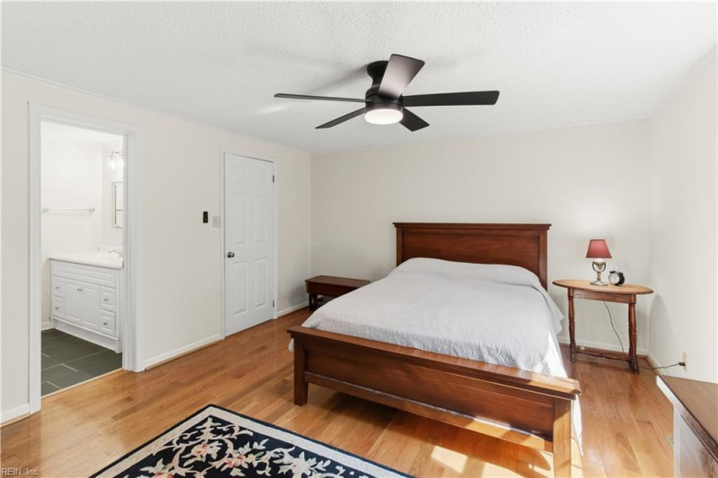 Photo 26 of 38 residential for sale in Gloucester County virginia