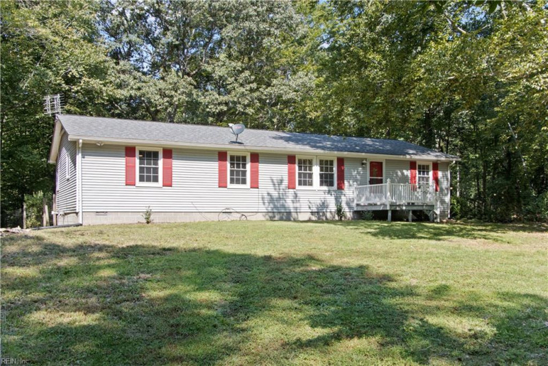 Photo 3 of 38 residential for sale in Gloucester County virginia