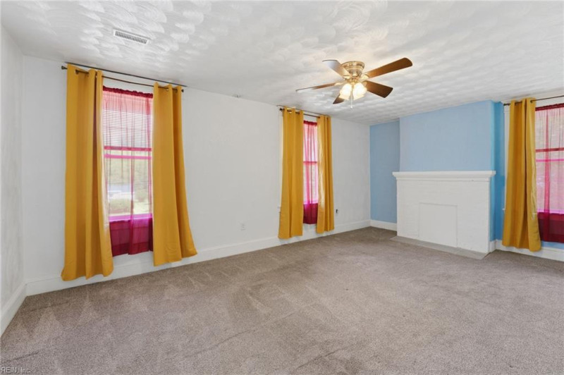 Photo 31 of 47 residential for sale in Suffolk virginia