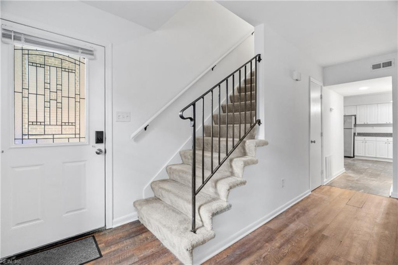 Photo 10 of 41 residential for sale in Virginia Beach virginia