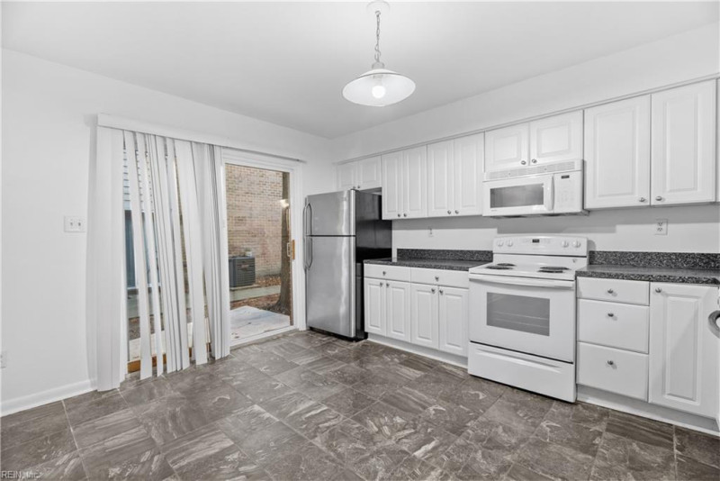 Photo 18 of 41 residential for sale in Virginia Beach virginia