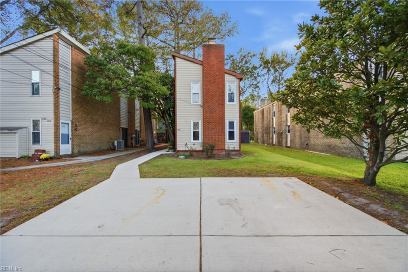 Photo 2 of 41 residential for sale in Virginia Beach virginia