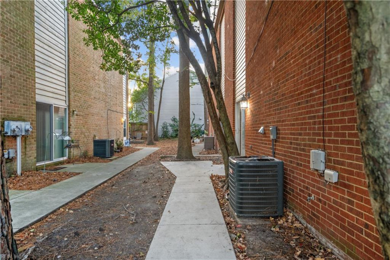 Photo 31 of 41 residential for sale in Virginia Beach virginia
