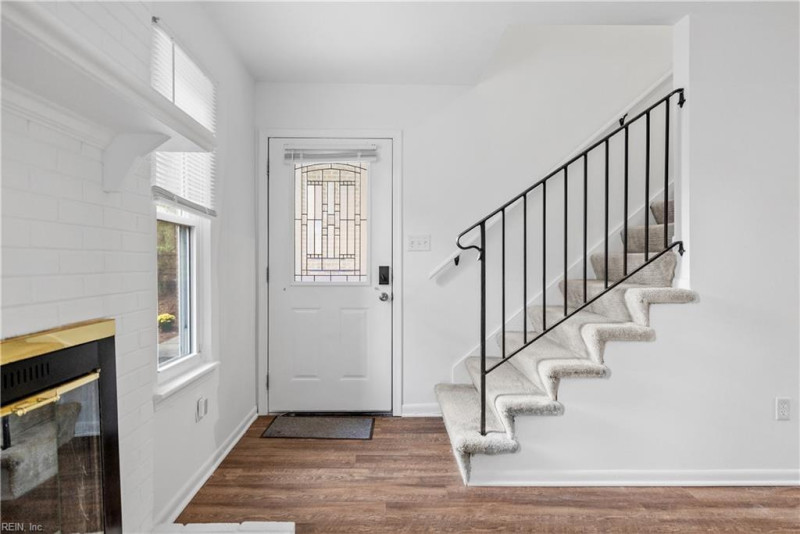 Photo 6 of 41 residential for sale in Virginia Beach virginia