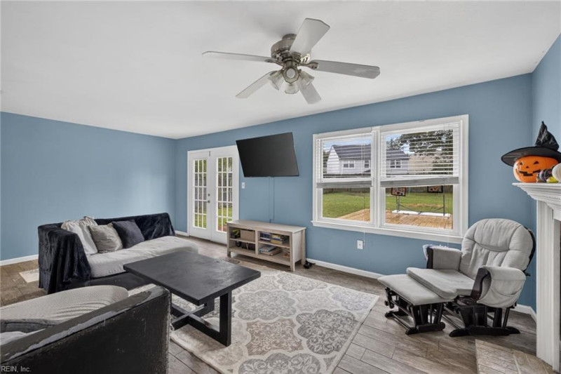 Photo 13 of 38 residential for sale in Virginia Beach virginia