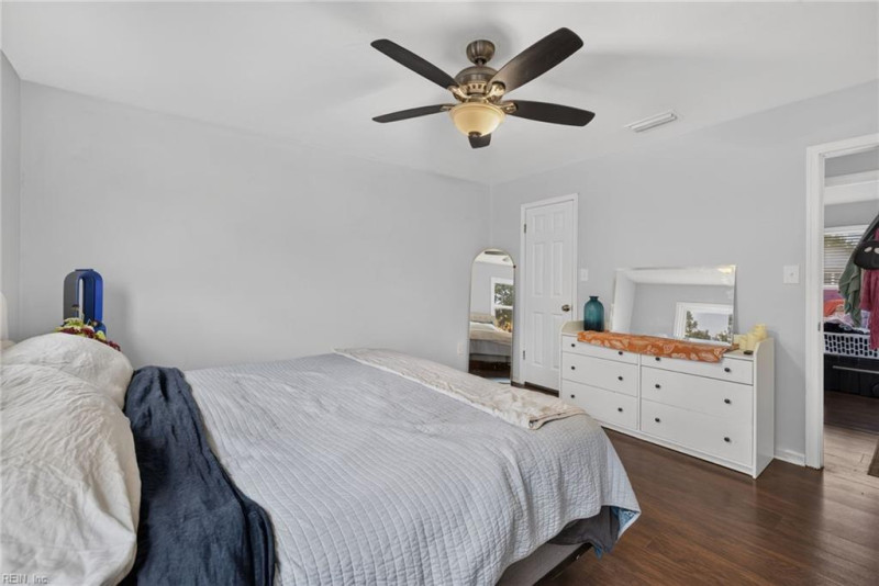 Photo 29 of 38 residential for sale in Virginia Beach virginia