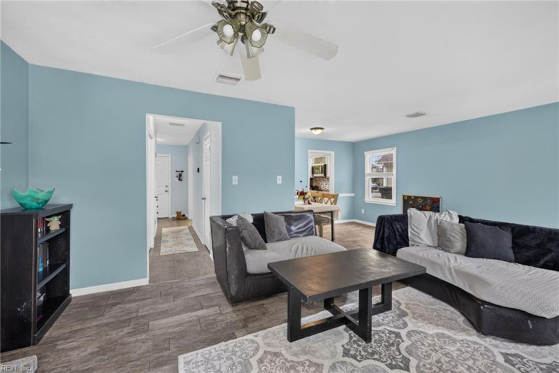 Photo 8 of 38 residential for sale in Virginia Beach virginia