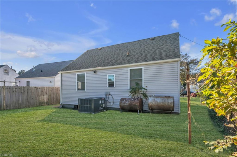 Photo 17 of 18 residential for sale in Portsmouth virginia Photo 17 of 18 residential for sale in Portsmouth virginia