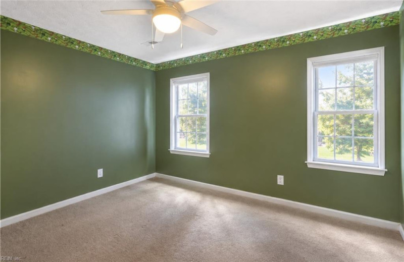 Photo 19 of 36 residential for sale in Gloucester County virginia