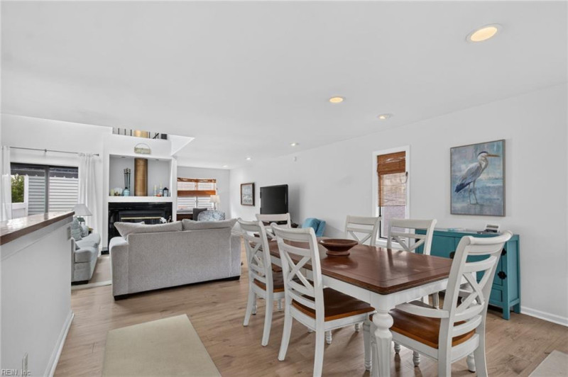 Photo 14 of 48 residential for sale in Virginia Beach virginia