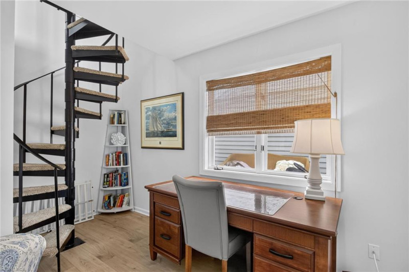 Photo 16 of 48 residential for sale in Virginia Beach virginia