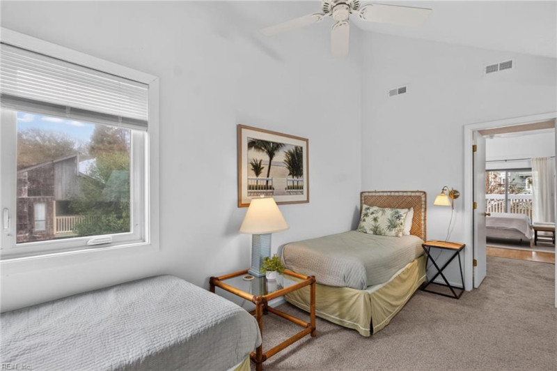 Photo 18 of 48 residential for sale in Virginia Beach virginia
