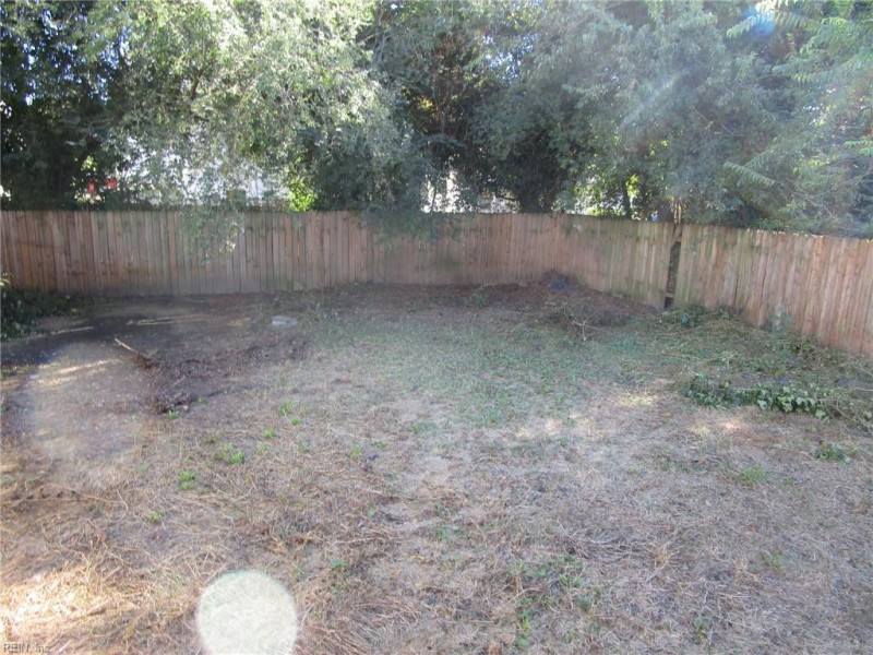 Photo 4 of 20 residential for sale in Newport News virginia
