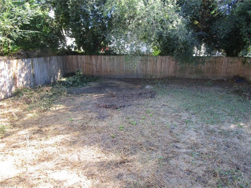 Photo 5 of 20 residential for sale in Newport News virginia