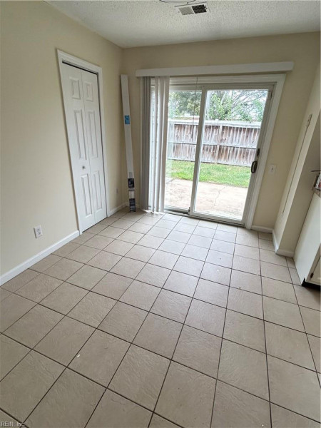 Photo 3 of 24 residential for sale in Chesapeake virginia Photo 3 of 24 residential for sale in Chesapeake virginia