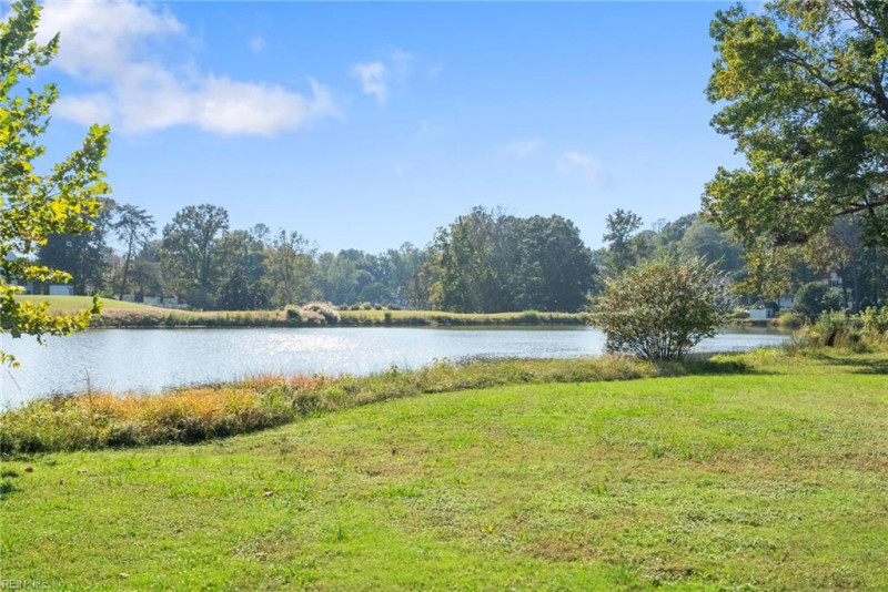 Photo 35 of 38 residential for sale in James City County virginia