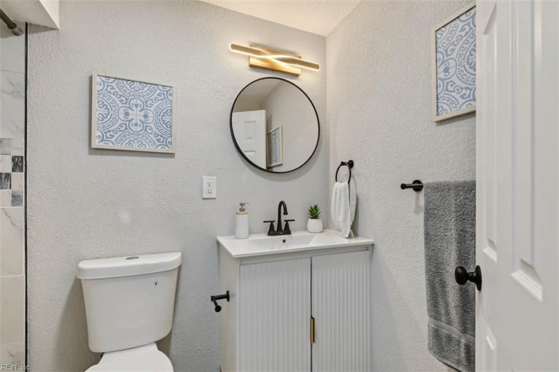 Photo 26 of 31 residential for sale in Chesapeake virginia