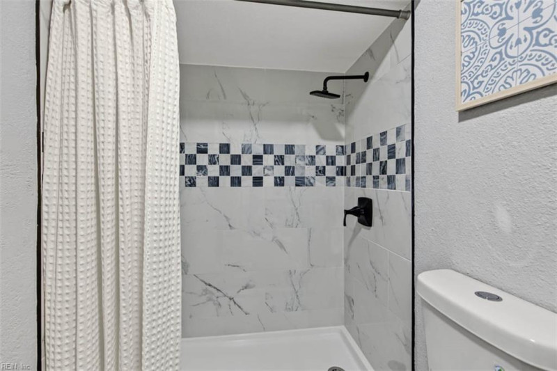 Photo 27 of 31 residential for sale in Chesapeake virginia