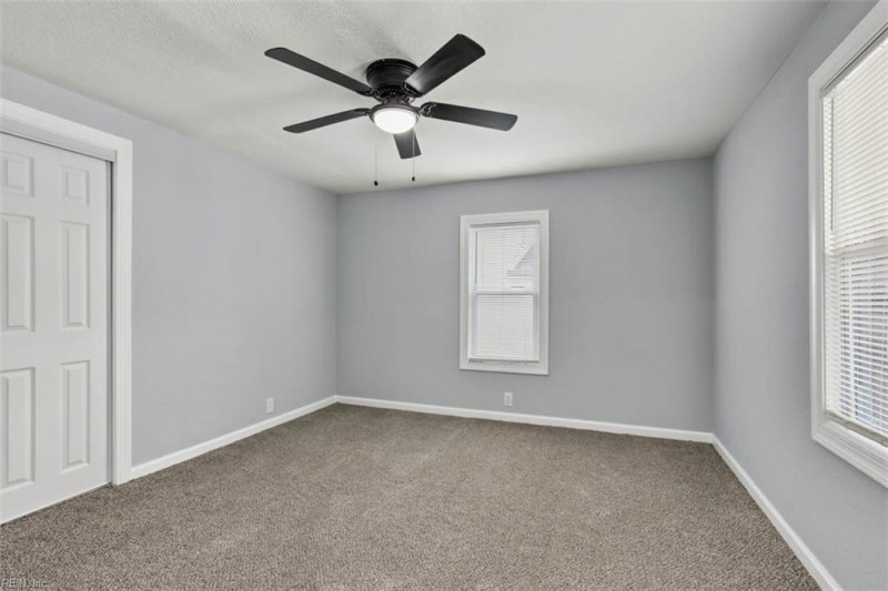 Photo 28 of 31 residential for sale in Chesapeake virginia