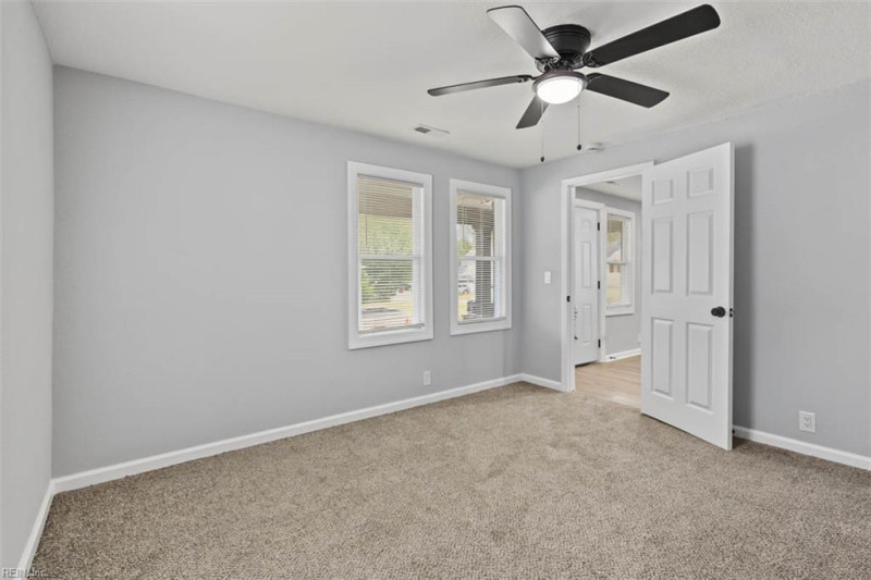 Photo 29 of 31 residential for sale in Chesapeake virginia