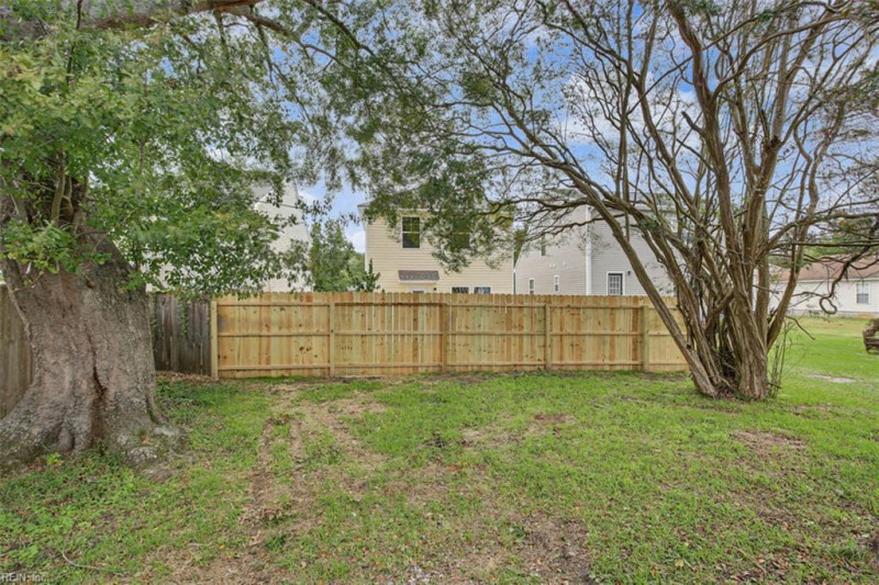Photo 30 of 31 residential for sale in Chesapeake virginia