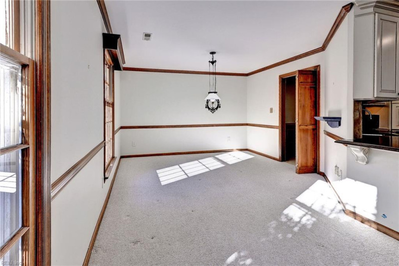 Photo 12 of 31 residential for sale in Williamsburg virginia