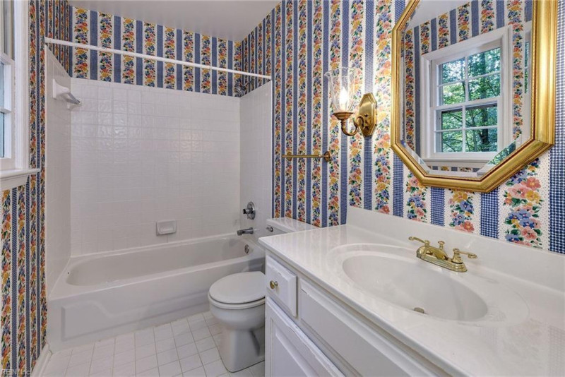 Photo 21 of 31 residential for sale in Williamsburg virginia