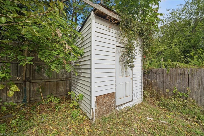 Photo 32 of 36 residential for sale in Newport News virginia
