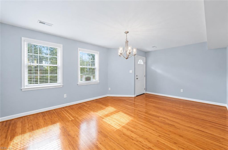 Photo 4 of 36 residential for sale in Newport News virginia