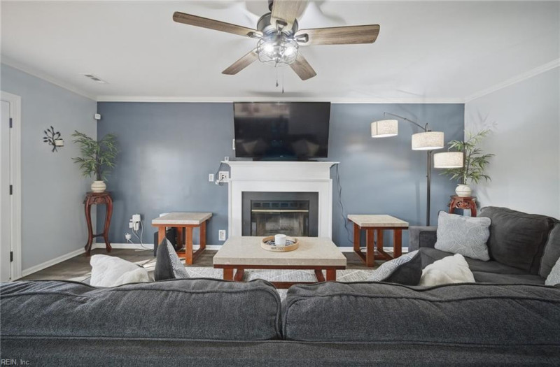 Photo 7 of 49 residential for sale in Newport News virginia