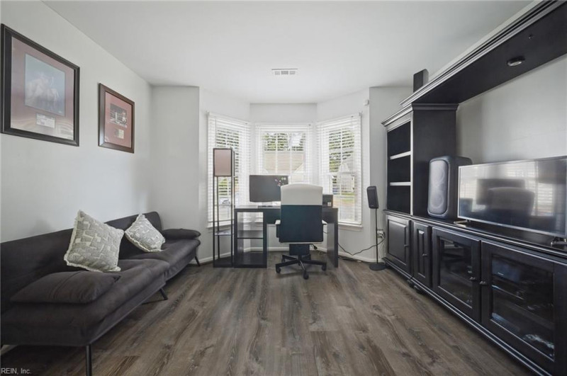 Photo 8 of 49 residential for sale in Newport News virginia