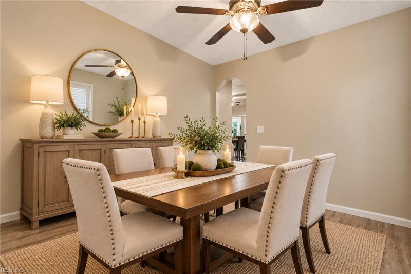 Photo 5 of 38 residential for sale in Chesapeake virginia