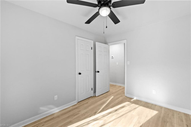 Photo 17 of 48 residential for sale in Hampton virginia