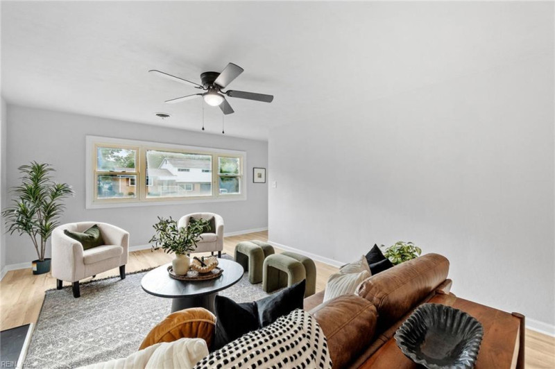 Photo 3 of 48 residential for sale in Hampton virginia