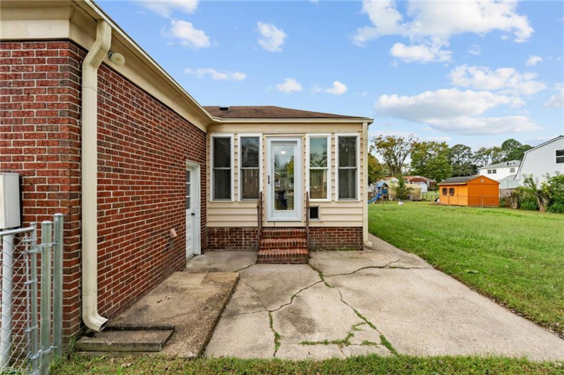 Photo 36 of 48 residential for sale in Hampton virginia