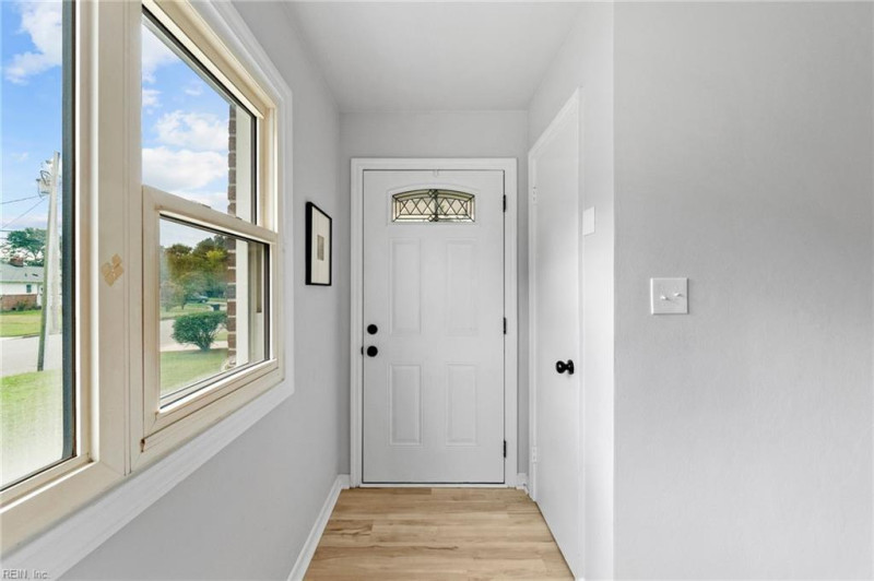 Photo 6 of 48 residential for sale in Hampton virginia