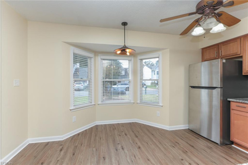 Photo 10 of 46 residential for sale in Chesapeake virginia