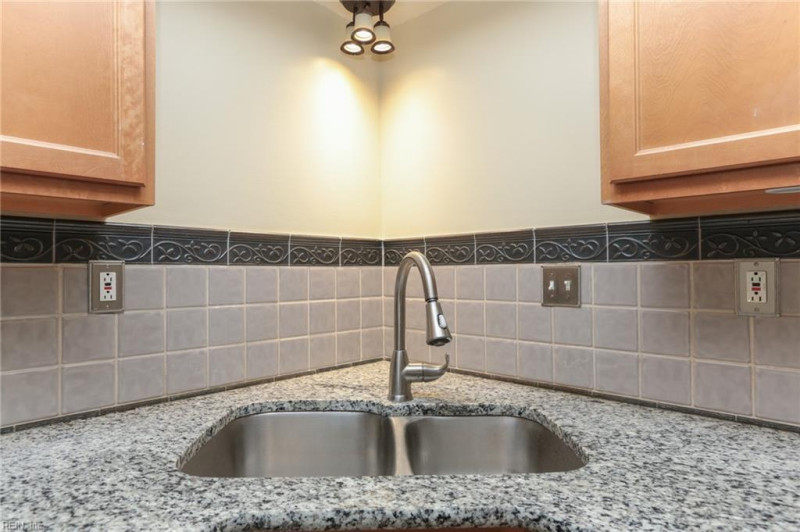 Photo 15 of 46 residential for sale in Chesapeake virginia